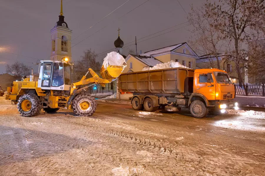 Уборка и вывоз снега